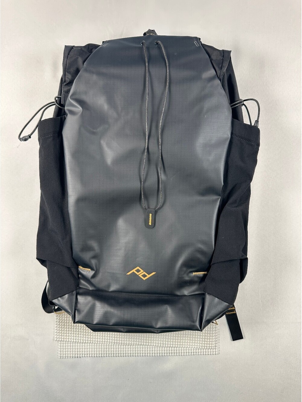 Peak Design Outdoor Backpack 25L Black Roll-Top Camera Hiking Travel Bag